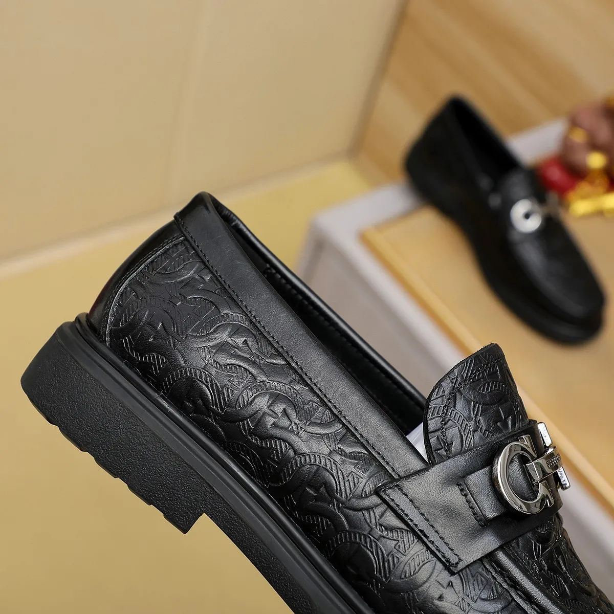 Men's shoes 260🕷🕷🐂【Ferragamo】Ferragamo Popular fashionable casual shoes🇨🇳Official website counter 1:1 production, original mold opening💯Good quality can be seen, imported high-end first-layer pebbled calfskin, water-dyed🐂leather lining🌿very clear texture, high-quality waterproof, non-slip and wear-resistant outsole🎋high quality and low price, truly handmade🍓, color optional! Code number 38-44 (45. To be customized)